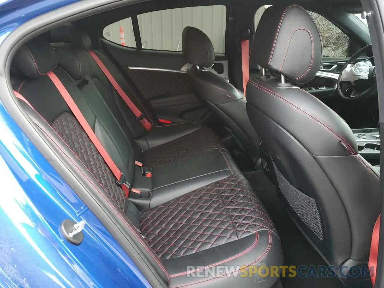 10 Photograph of a damaged car KMTG54TE1NU094180 GENESIS G70 BASE 2022