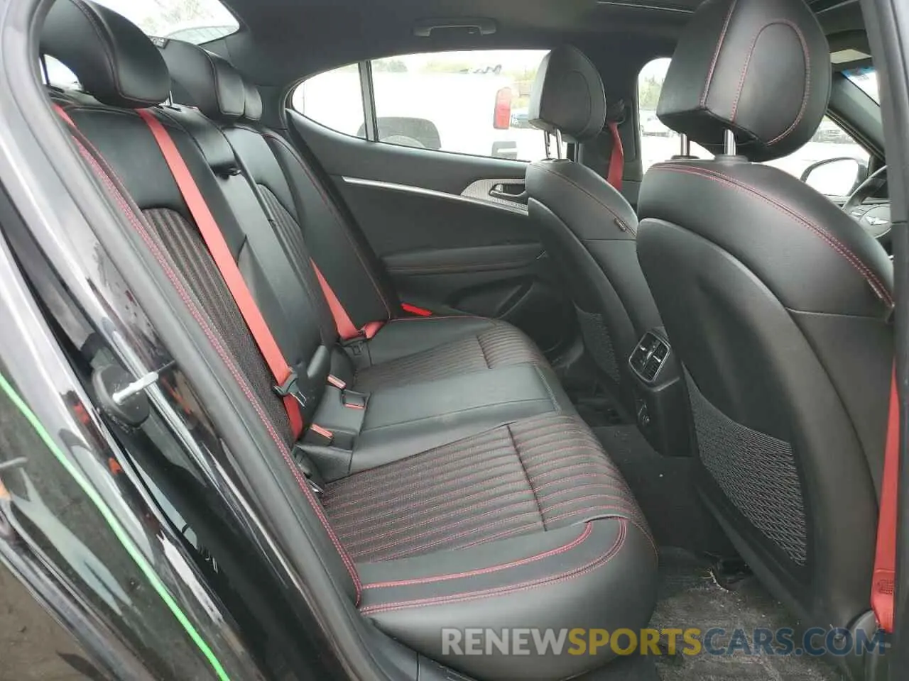 10 Photograph of a damaged car KMTG54TE2NU081955 GENESIS G70 BASE 2022