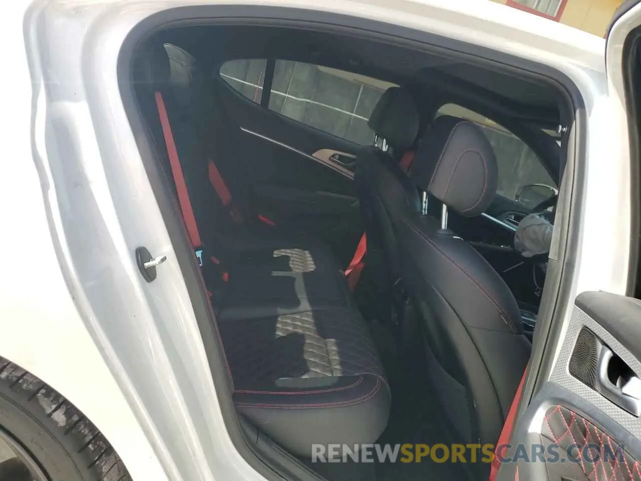 10 Photograph of a damaged car KMTG54TE5NU094117 GENESIS G70 BASE 2022