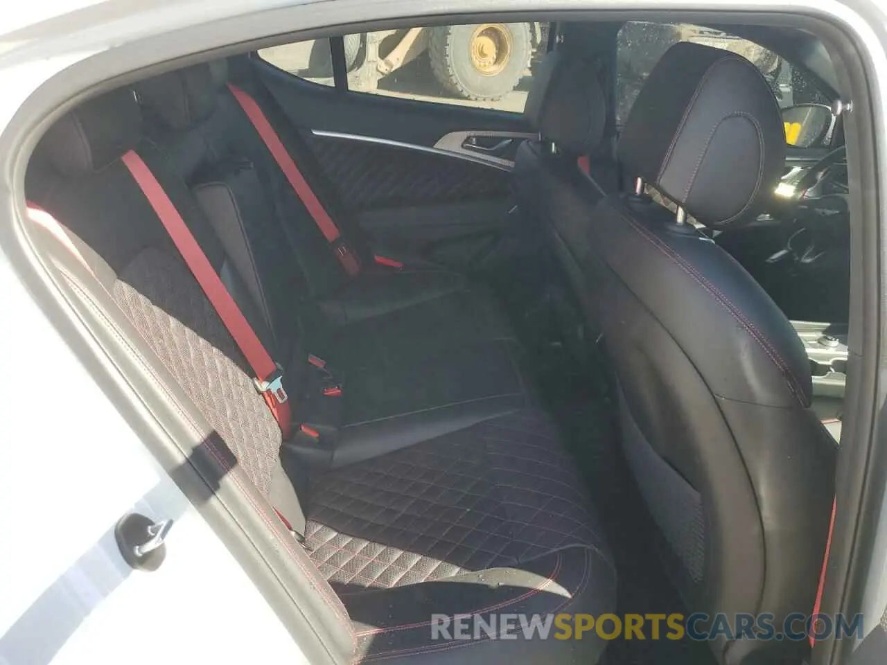 10 Photograph of a damaged car KMTG54TE8NU085587 GENESIS G70 BASE 2022