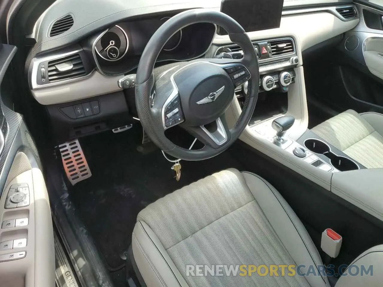 8 Photograph of a damaged car KMTG54TEXNU081802 GENESIS G70 BASE 2022