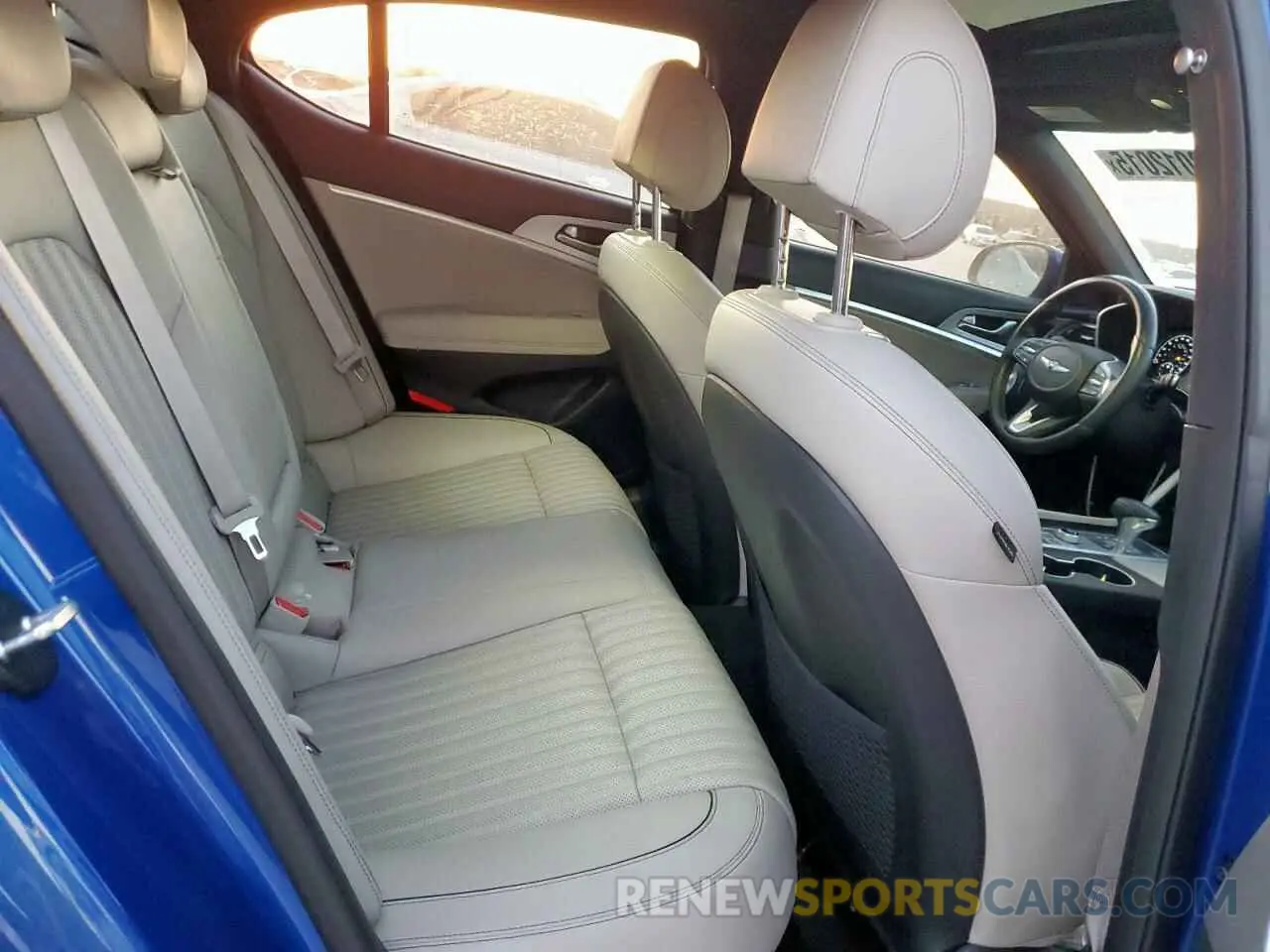 10 Photograph of a damaged car KMTG34TA2PU107492 GENESIS G70 BASE 2023