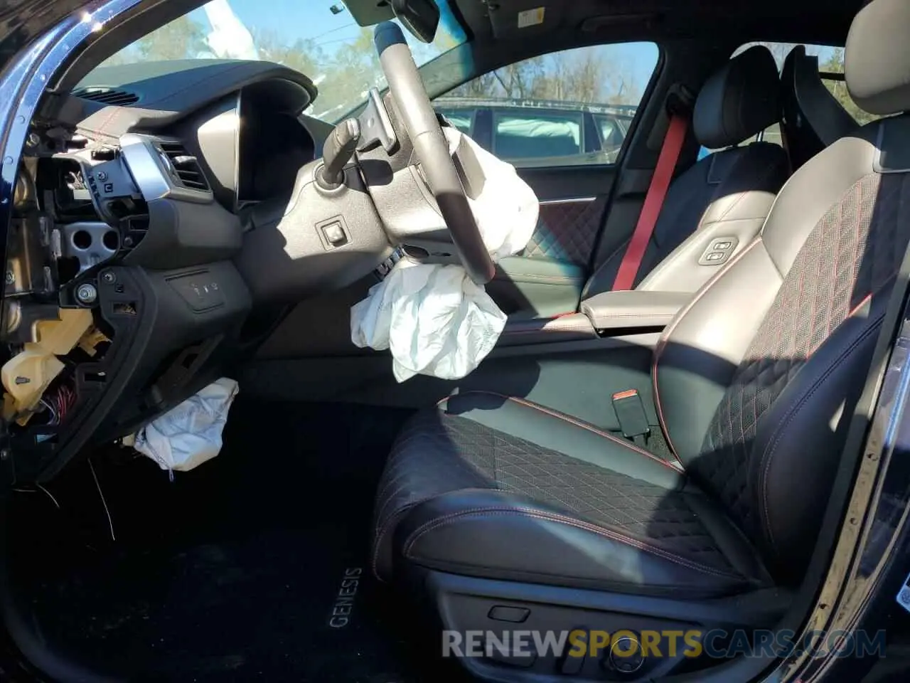 7 Photograph of a damaged car KMTG54TE9PU110984 GENESIS G70 BASE 2023