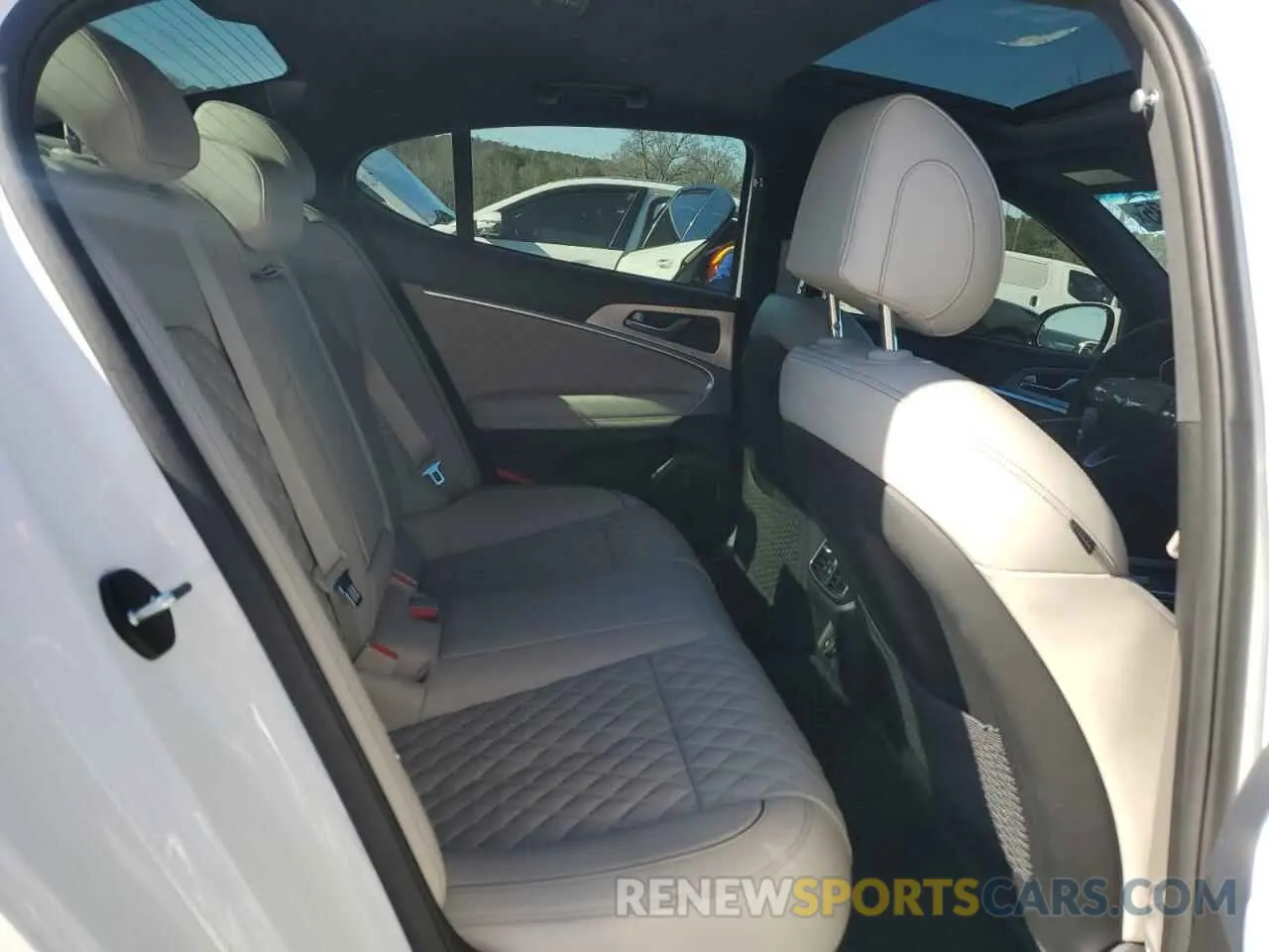 10 Photograph of a damaged car KMTG54TEXPU125509 GENESIS G70 BASE 2023