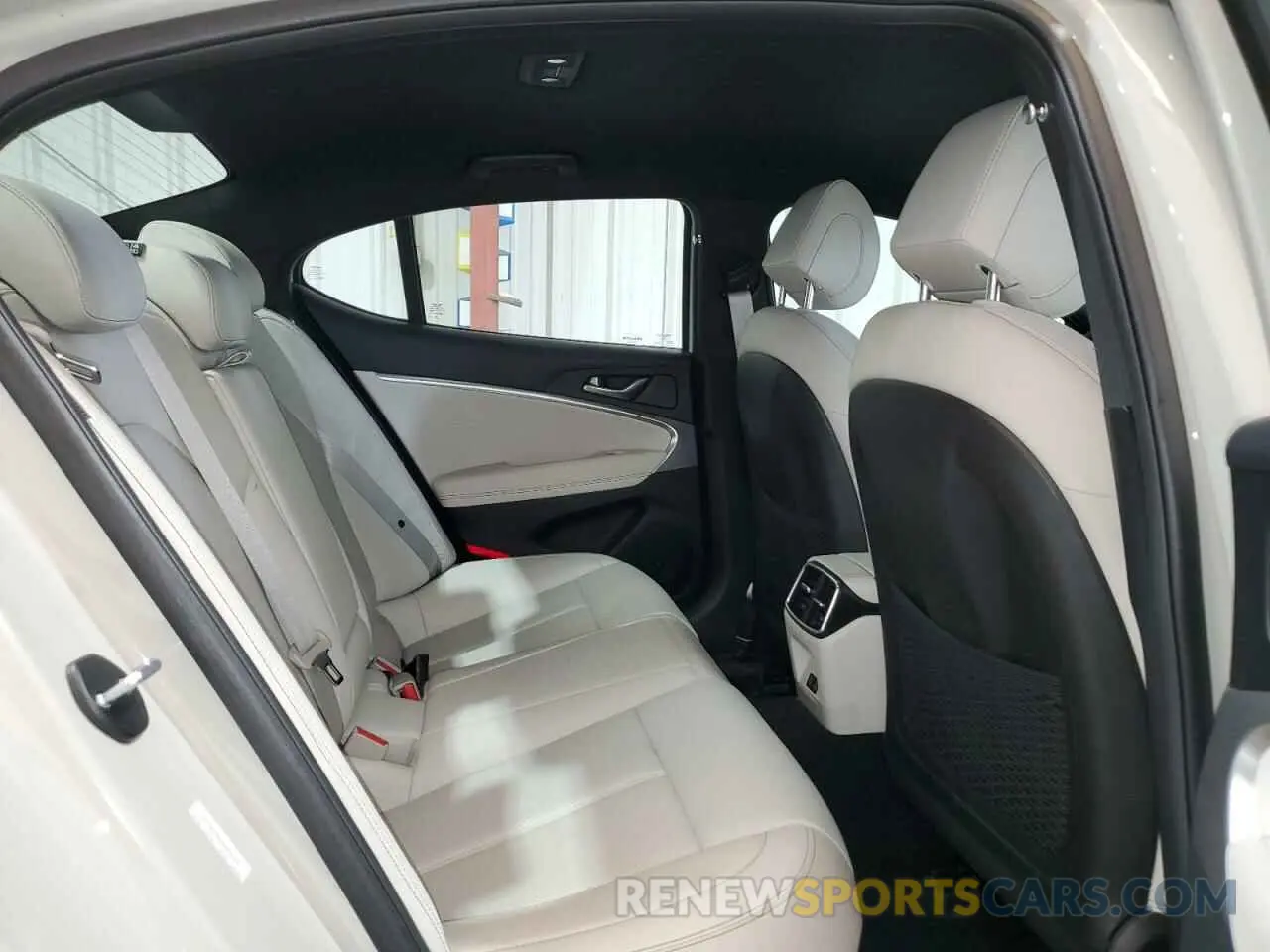 10 Photograph of a damaged car KMTG34SC2SU151147 GENESIS G70 BASE 2025