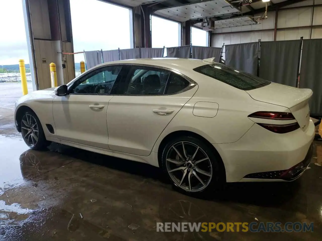 2 Photograph of a damaged car KMTG34SC3SU151206 GENESIS G70 BASE 2025