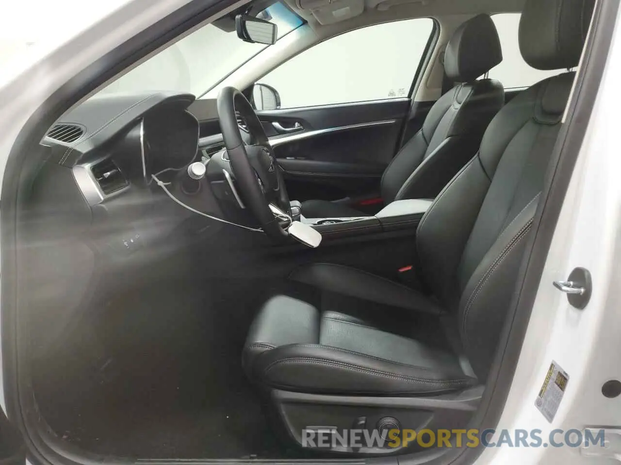 7 Photograph of a damaged car KMTG34SC4SU149464 GENESIS G70 BASE 2025