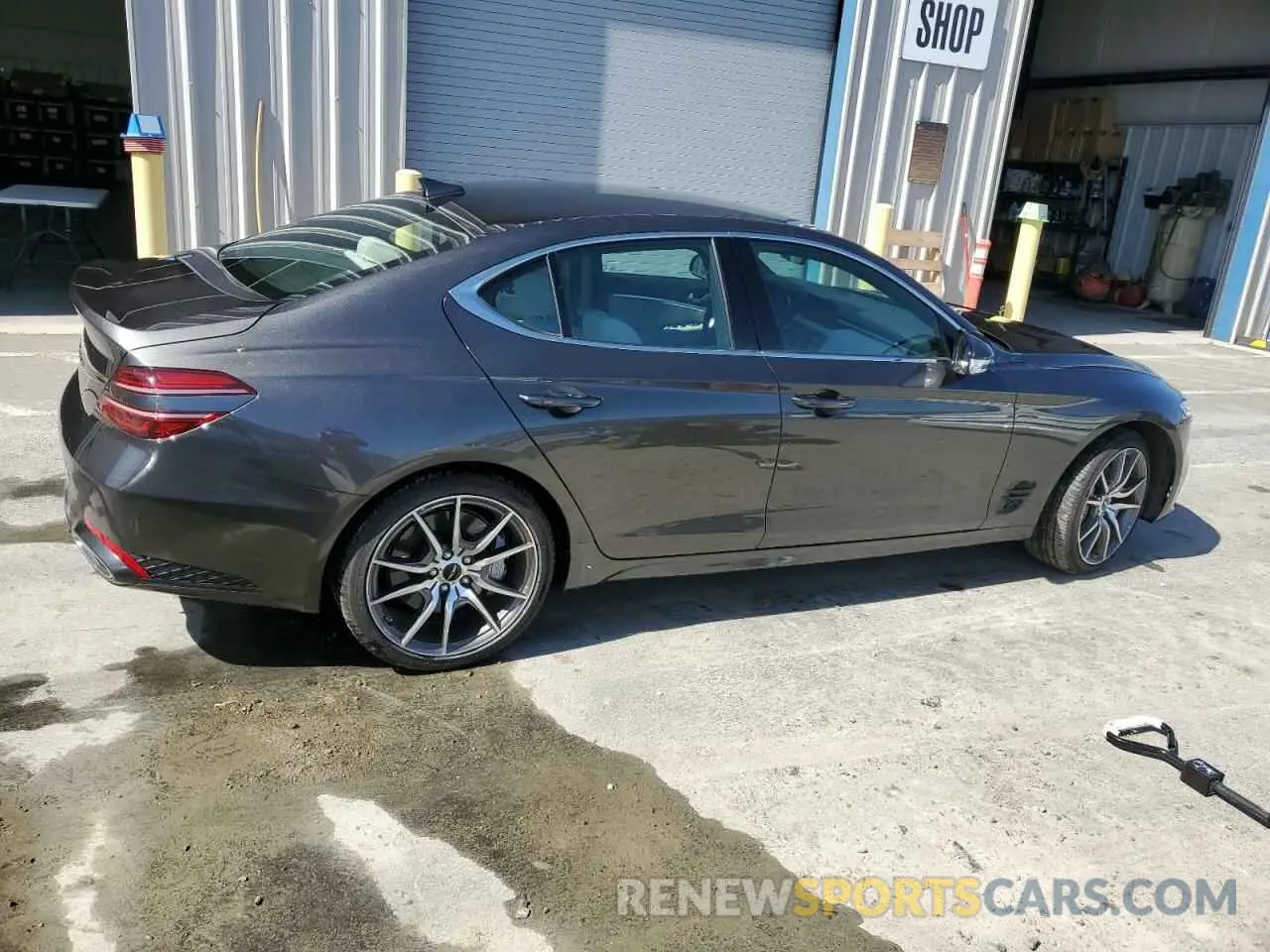 3 Photograph of a damaged car KMTG34SC4SU154731 GENESIS G70 BASE 2025