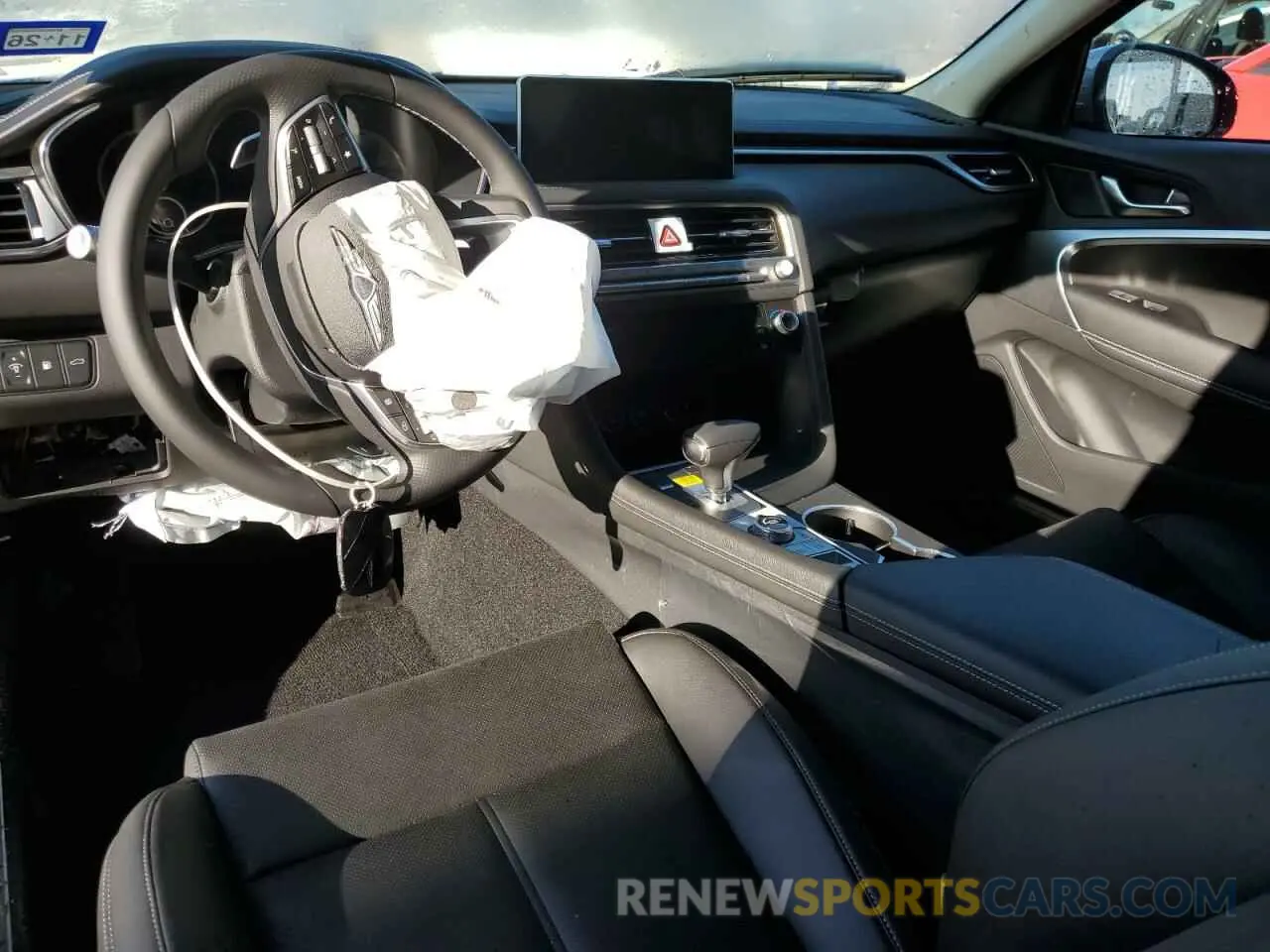 8 Photograph of a damaged car KMTG34SC9SU154000 GENESIS G70 BASE 2025
