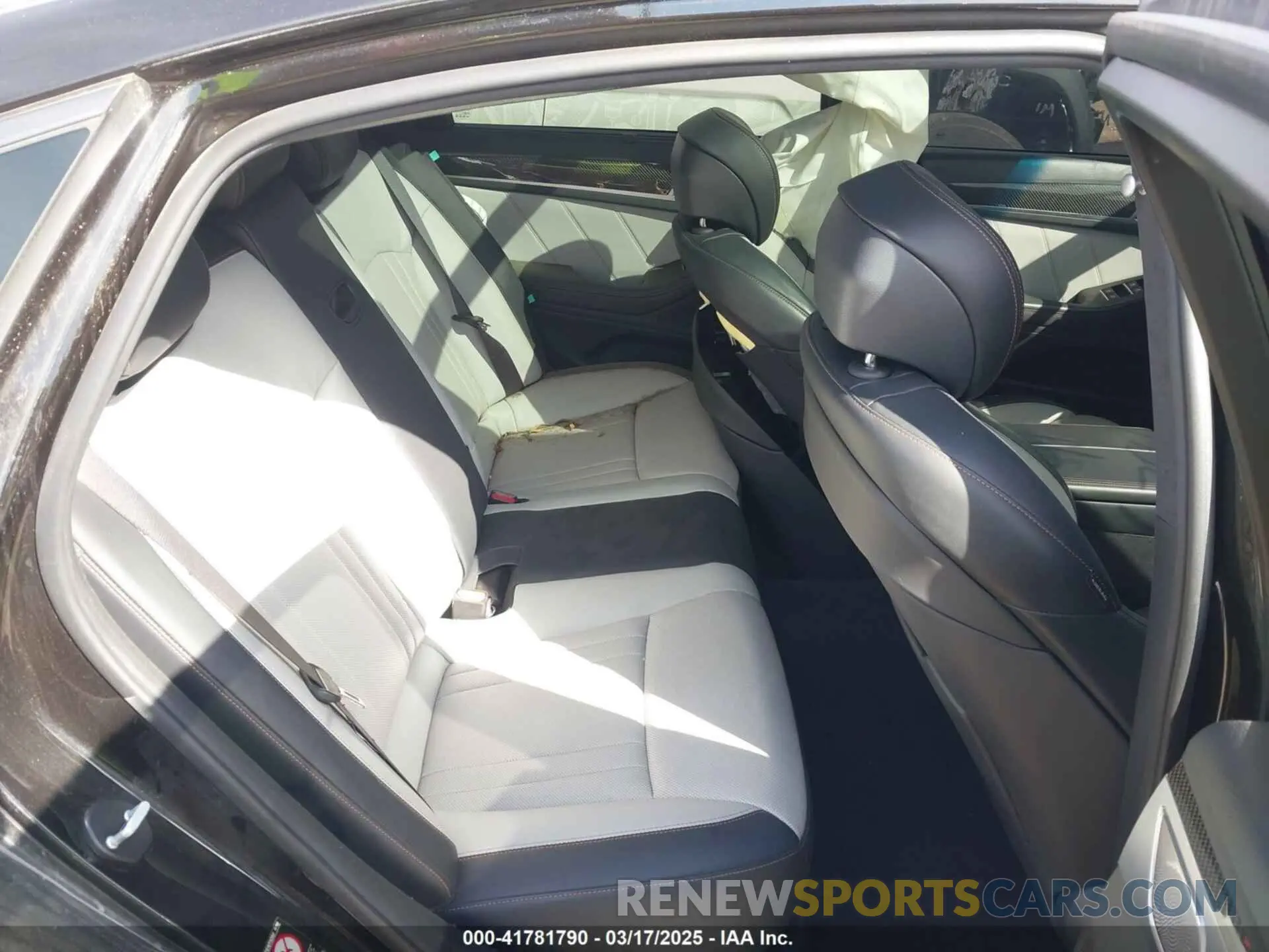 8 Photograph of a damaged car KMHGN4JBXKU296515 GENESIS G80 2019