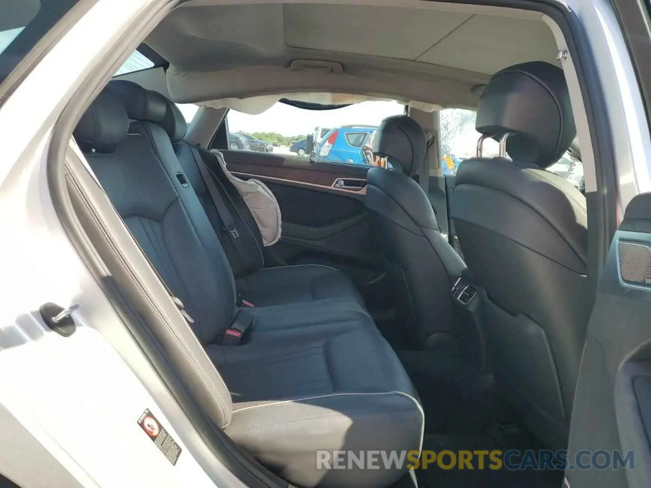 10 Photograph of a damaged car KMHGN4JE0KU299269 GENESIS G80 2019