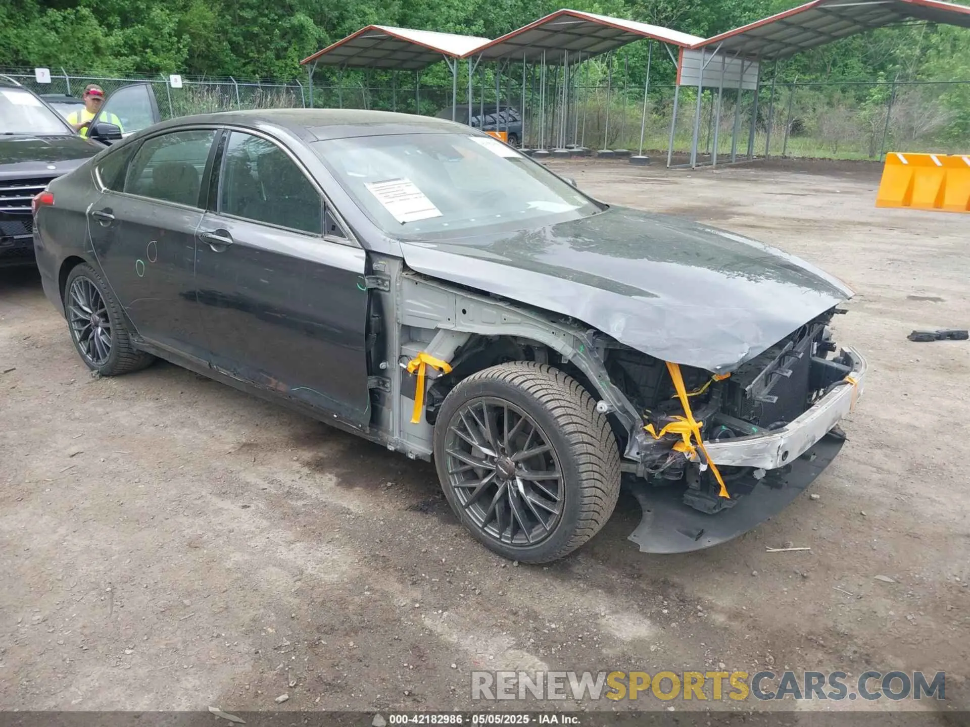 1 Photograph of a damaged car KMHGN4JE1KU287647 GENESIS G80 2019