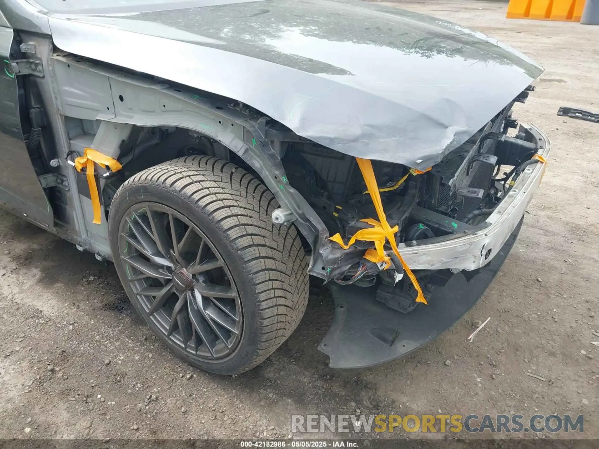 6 Photograph of a damaged car KMHGN4JE1KU287647 GENESIS G80 2019