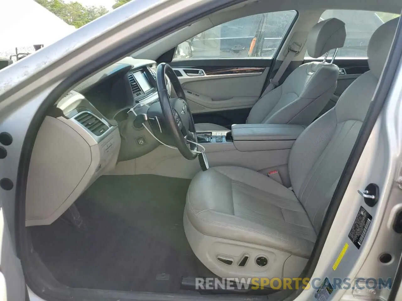 7 Photograph of a damaged car KMHGN4JE2KU300499 GENESIS G80 2019