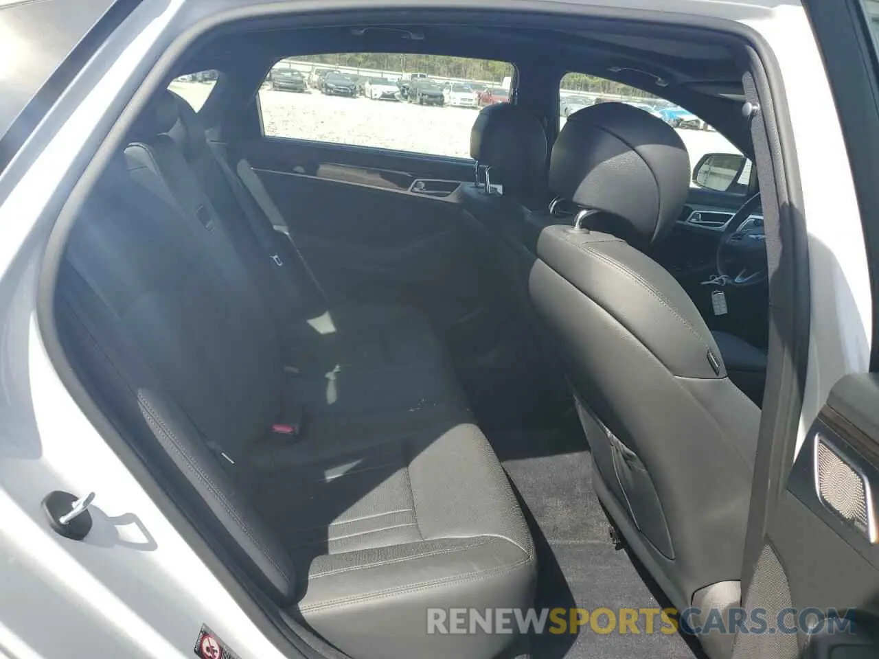 10 Photograph of a damaged car KMHGN4JE5KU290938 GENESIS G80 2019