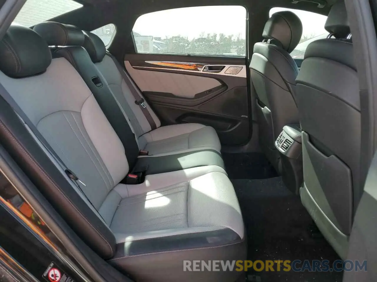 11 Photograph of a damaged car KMTFN4JB0KU327028 GENESIS G80 2019