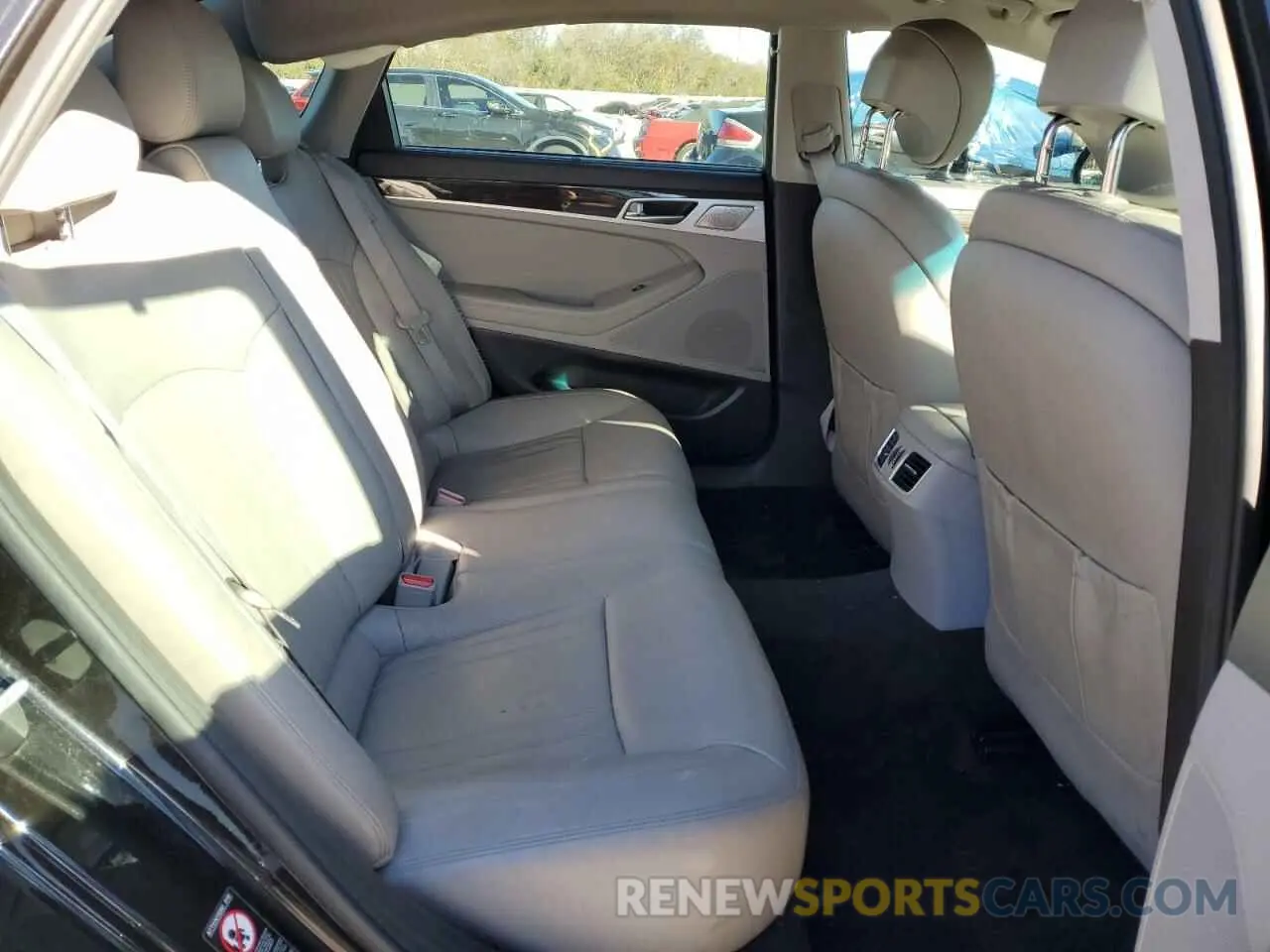 11 Photograph of a damaged car KMTFN4JE6KU310261 GENESIS G80 2019