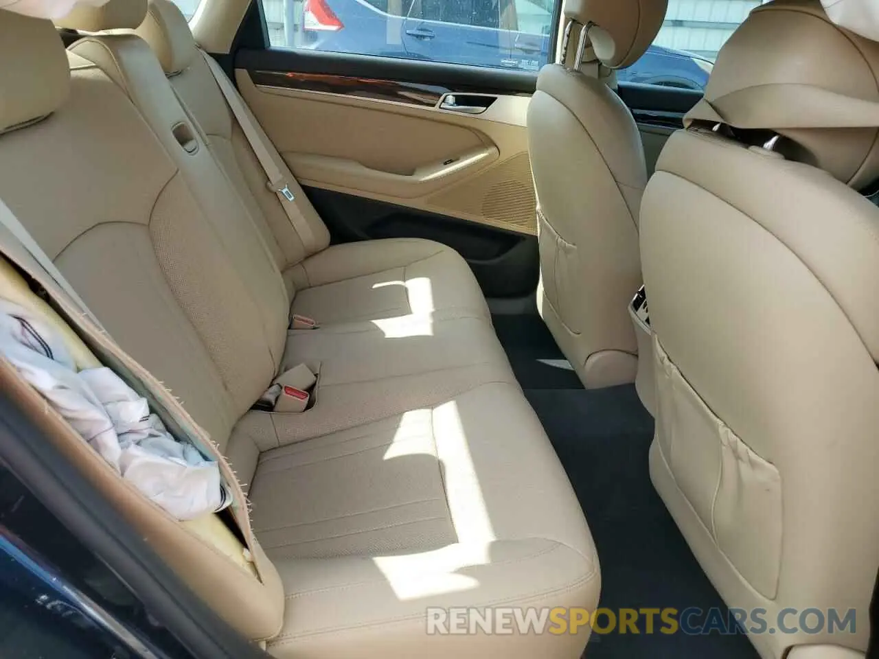 10 Photograph of a damaged car KMTFN4JEXLU337108 GENESIS G80 2020