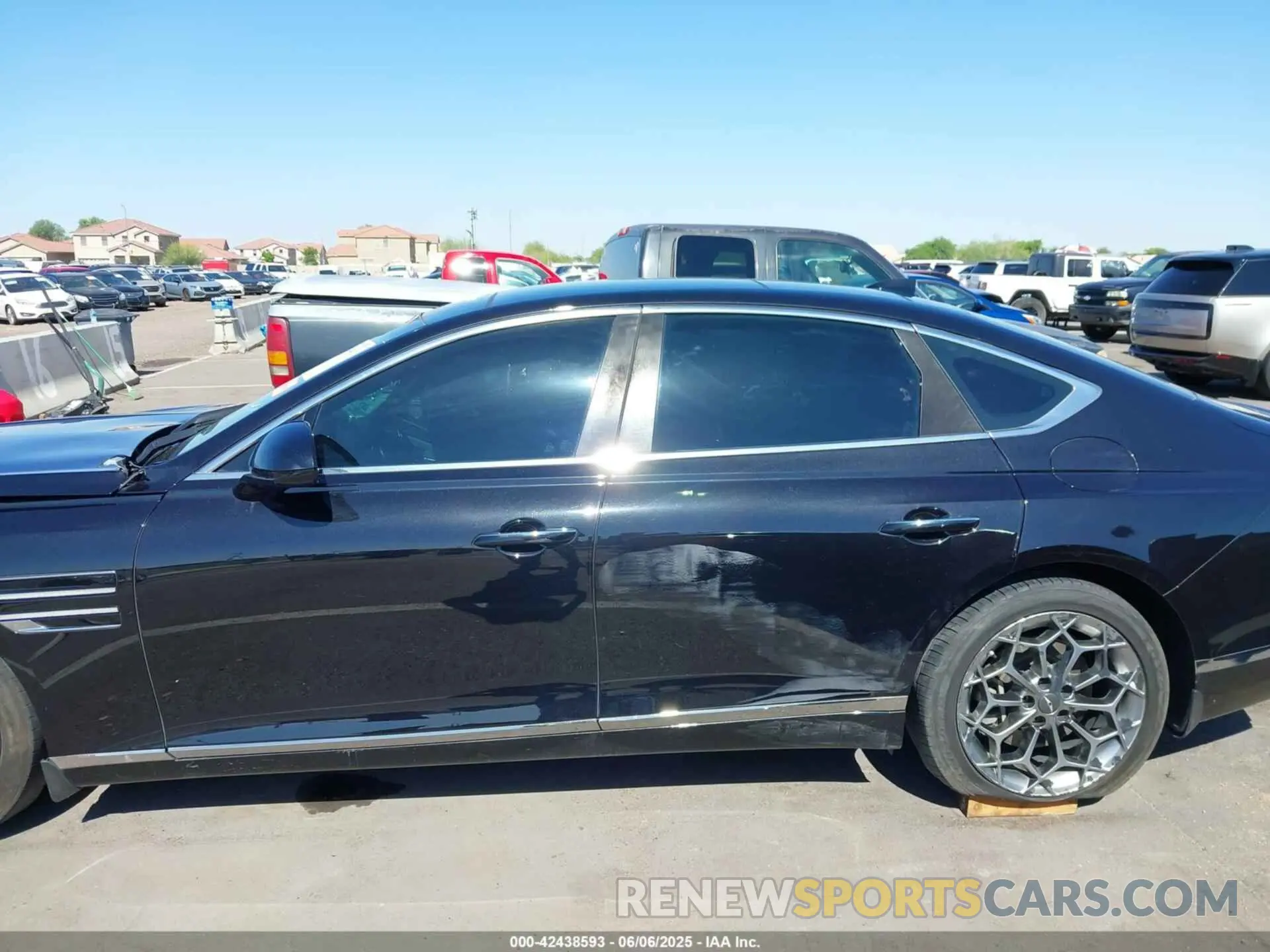 14 Photograph of a damaged car KMTGB4SC7MU073552 GENESIS G80 2021