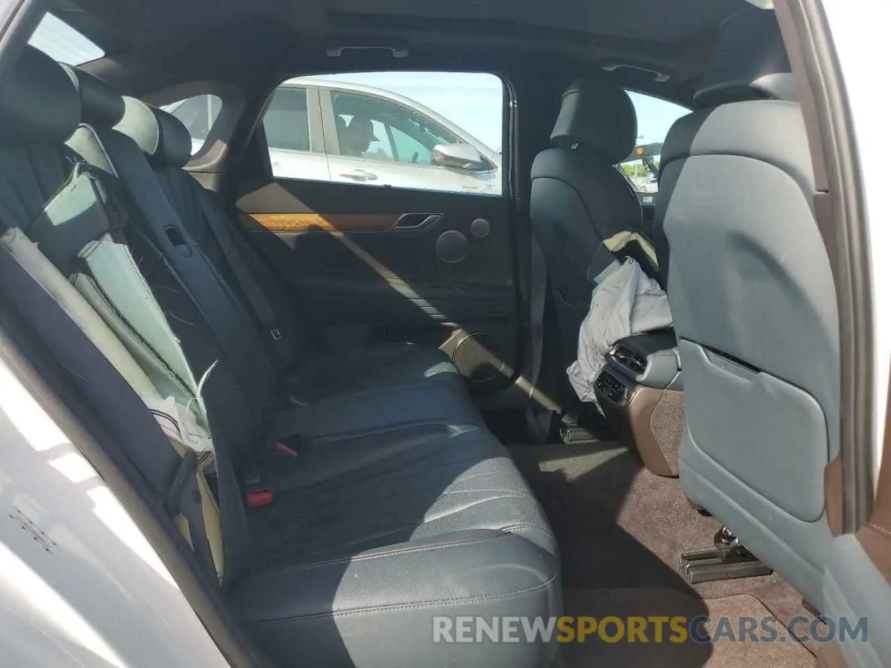 10 Photograph of a damaged car KMTGB4SC8MU044111 GENESIS G80 2021