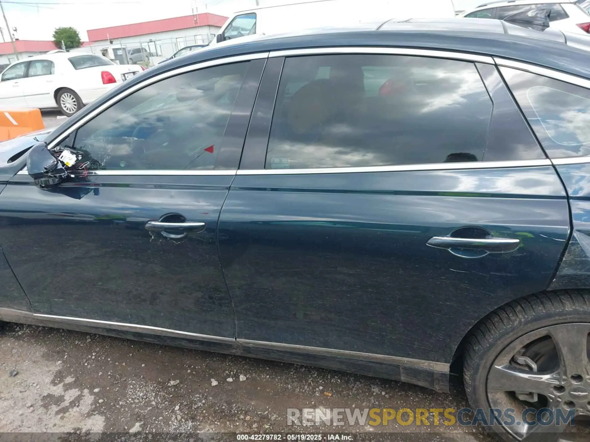15 Photograph of a damaged car KMTGC4SD0MU081577 GENESIS G80 2021