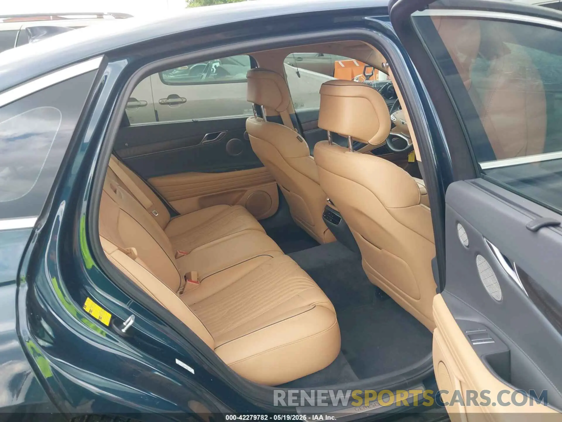8 Photograph of a damaged car KMTGC4SD0MU081577 GENESIS G80 2021