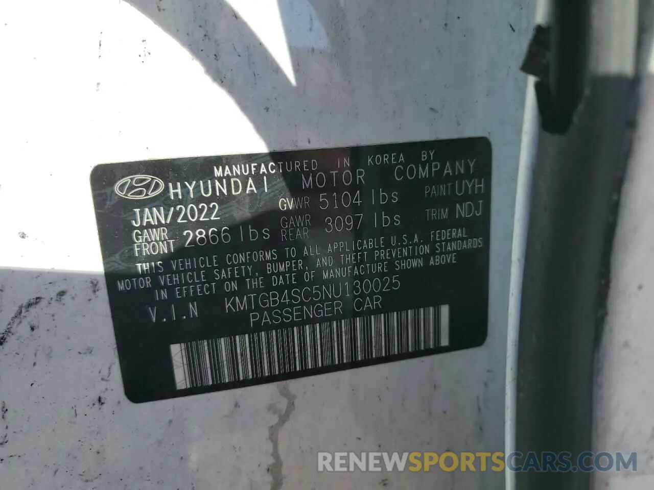12 Photograph of a damaged car KMTGB4SC5NU130025 GENESIS G80 2022