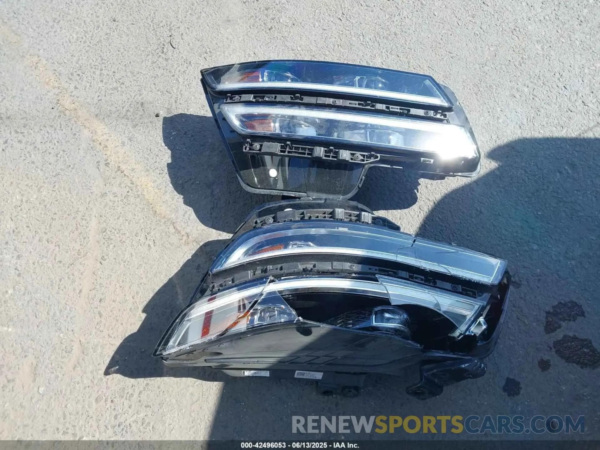 12 Photograph of a damaged car KMTGB4SC9NU137558 GENESIS G80 2022