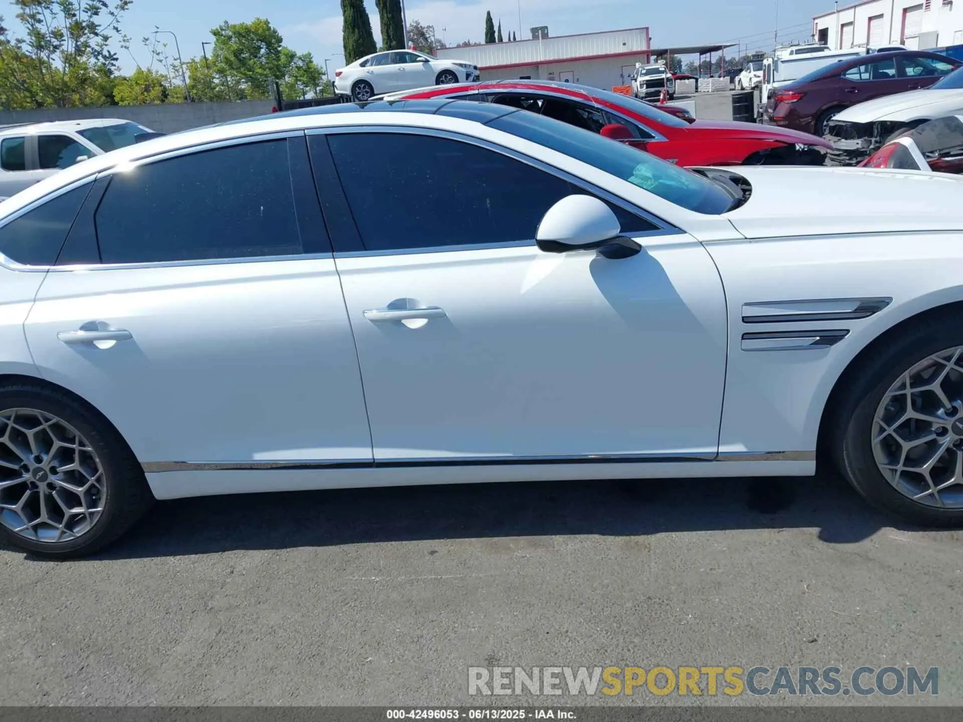 14 Photograph of a damaged car KMTGB4SC9NU137558 GENESIS G80 2022