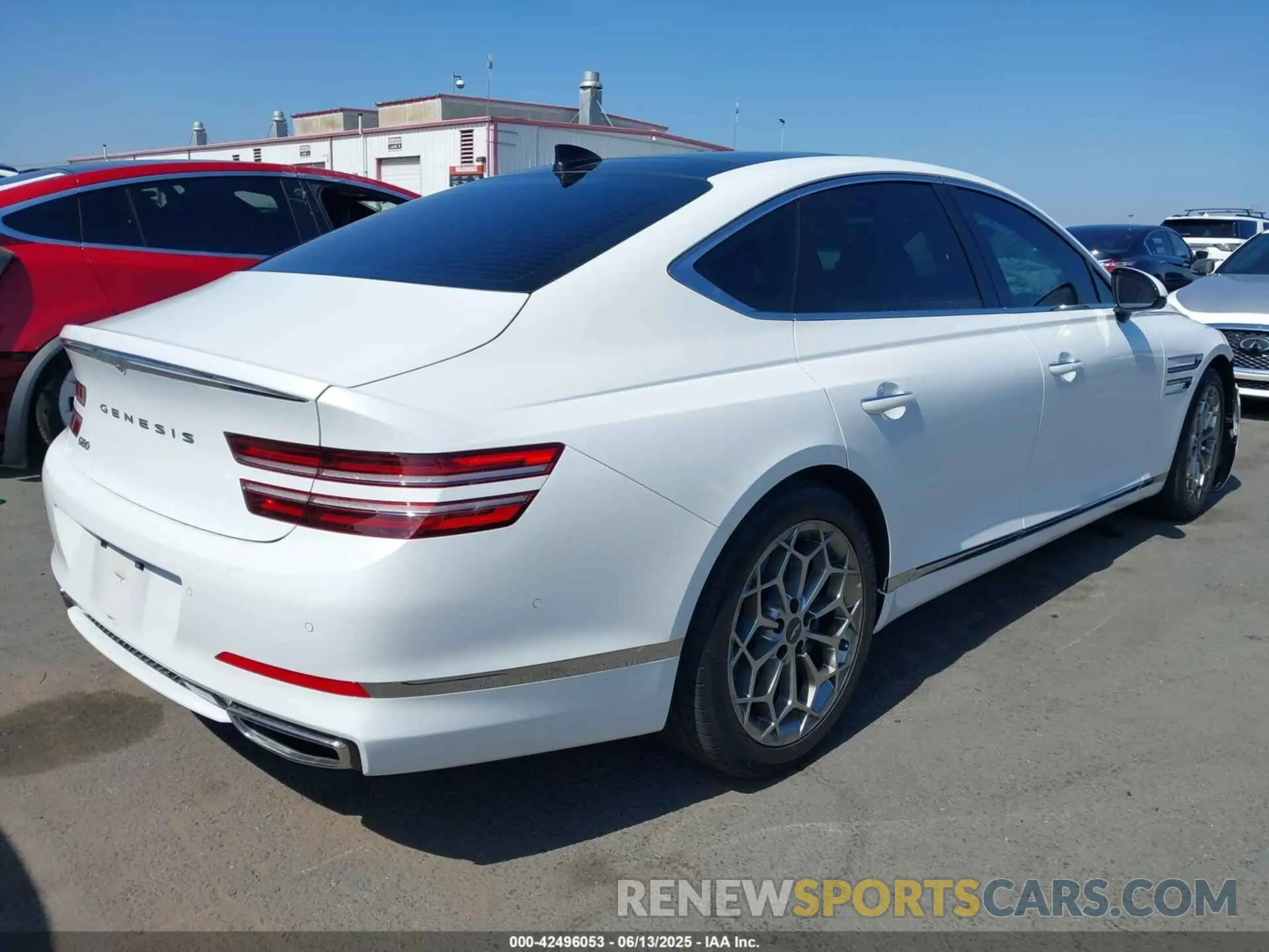 4 Photograph of a damaged car KMTGB4SC9NU137558 GENESIS G80 2022