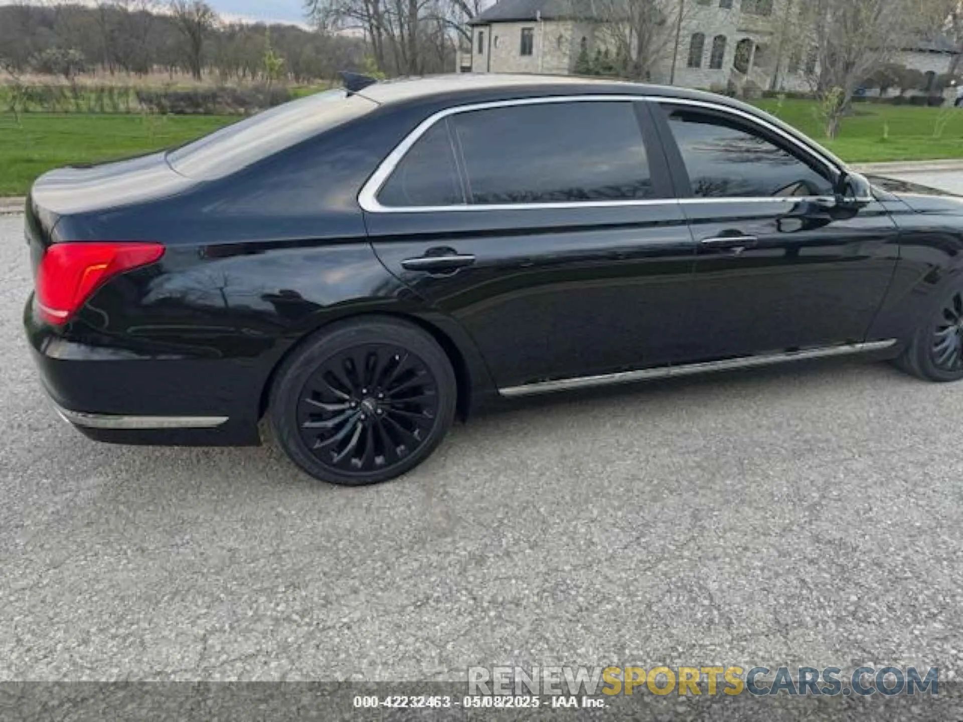 4 Photograph of a damaged car KMHG54JH9KU053279 GENESIS G90 2019
