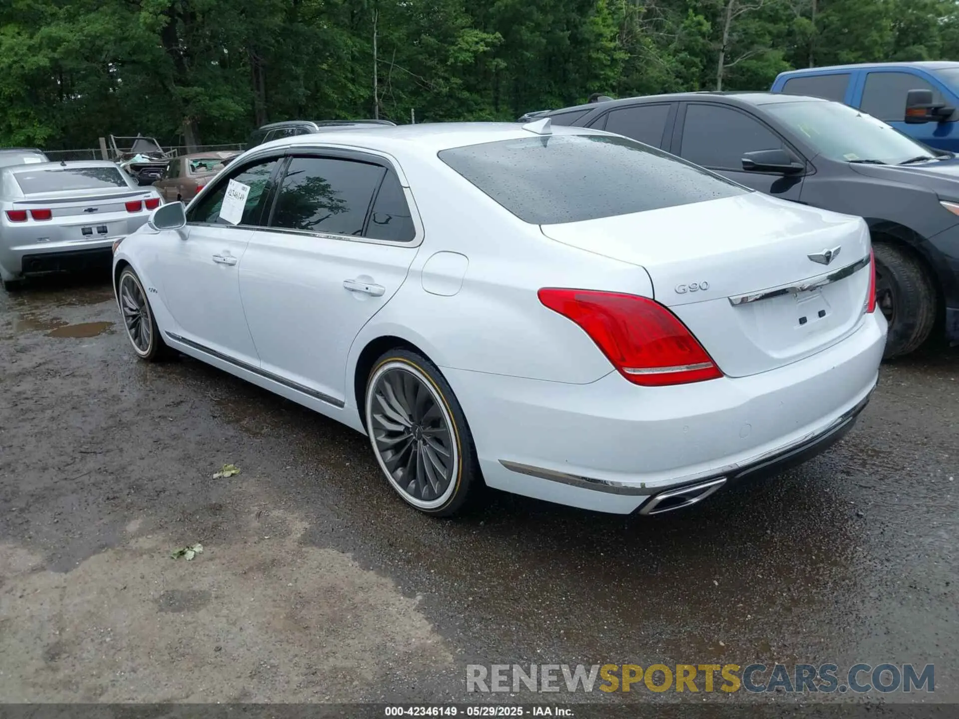 3 Photograph of a damaged car KMTF34JA5KU058697 GENESIS G90 2019