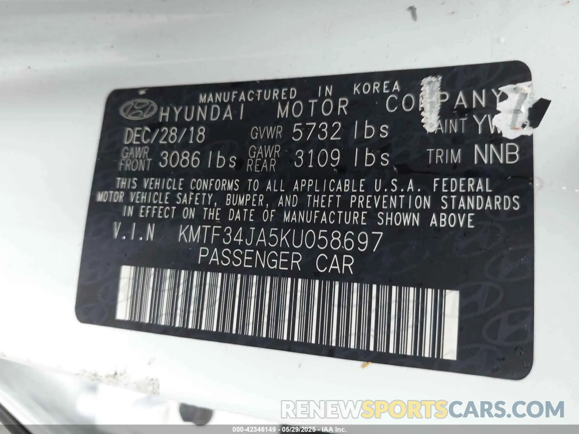 9 Photograph of a damaged car KMTF34JA5KU058697 GENESIS G90 2019