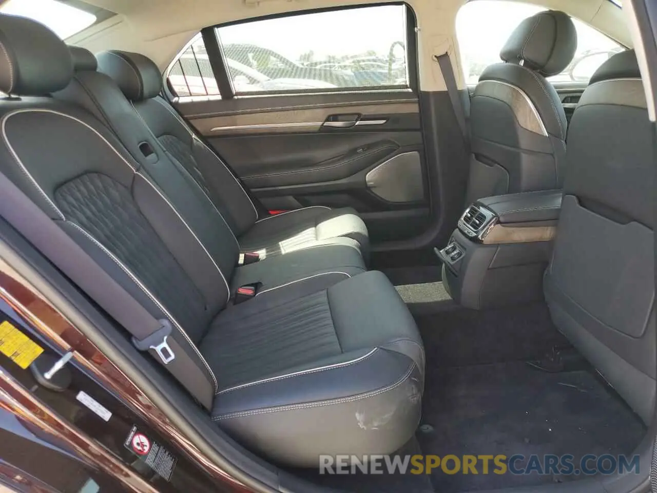 10 Photograph of a damaged car KMTF34PA9LU075639 GENESIS G90 2020