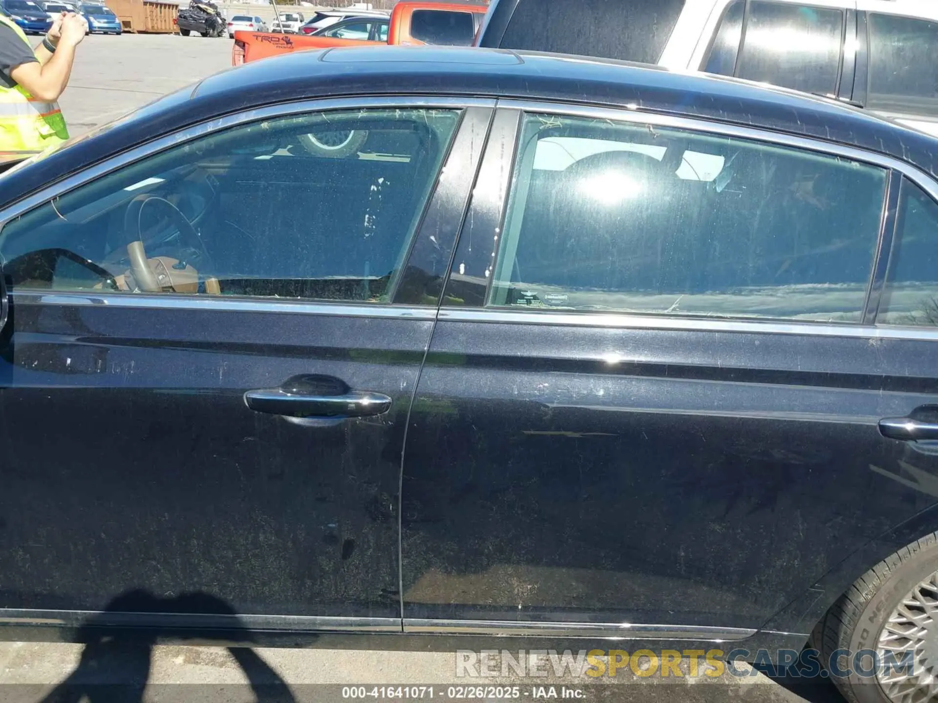 14 Photograph of a damaged car KMTF54PH0LU080767 GENESIS G90 2020