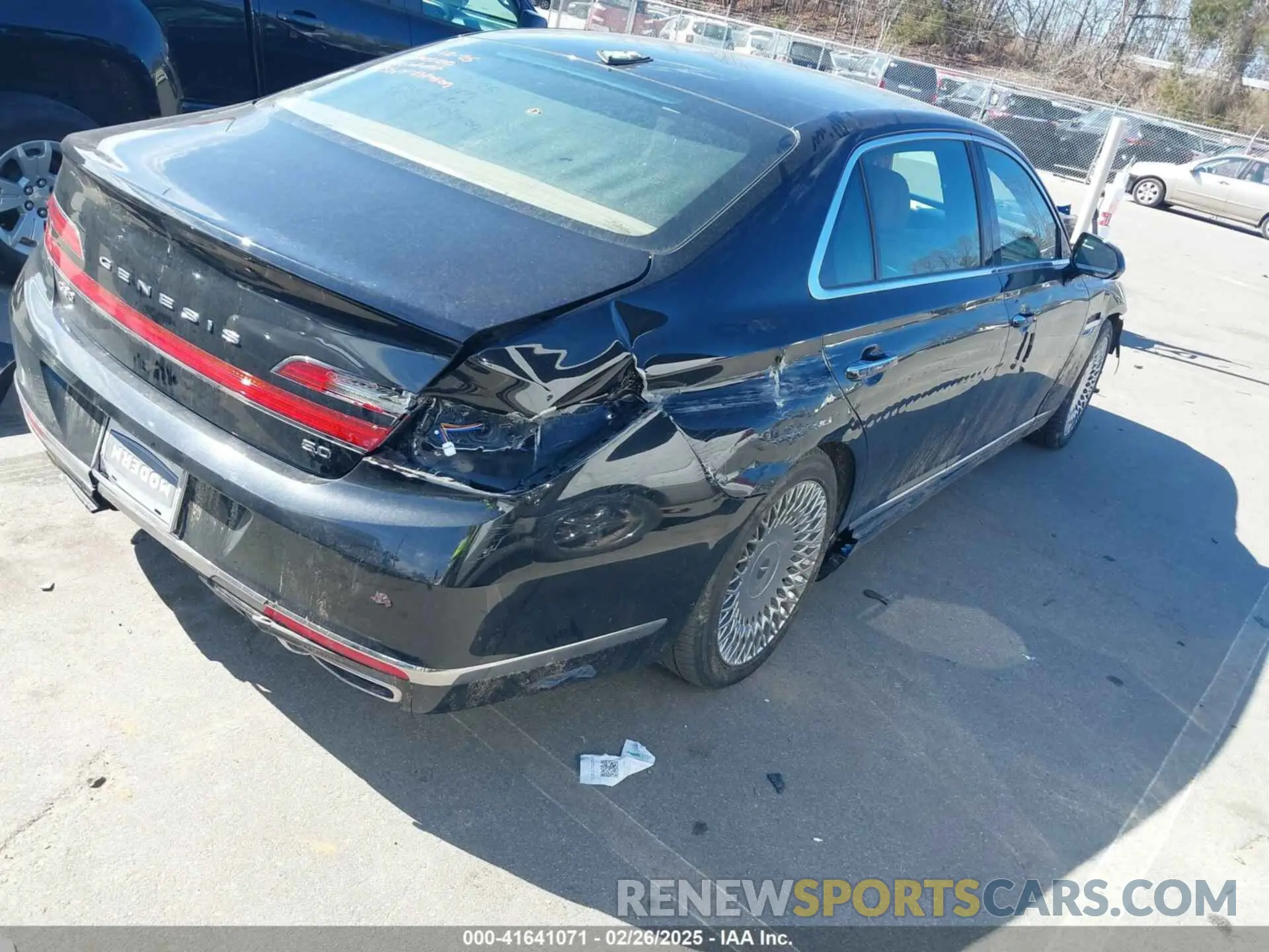 4 Photograph of a damaged car KMTF54PH0LU080767 GENESIS G90 2020