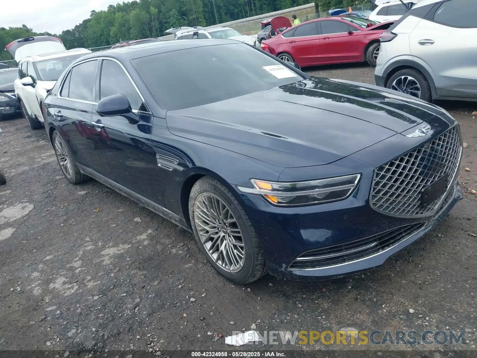 1 Photograph of a damaged car KMTF54PH2MU086510 GENESIS G90 2021