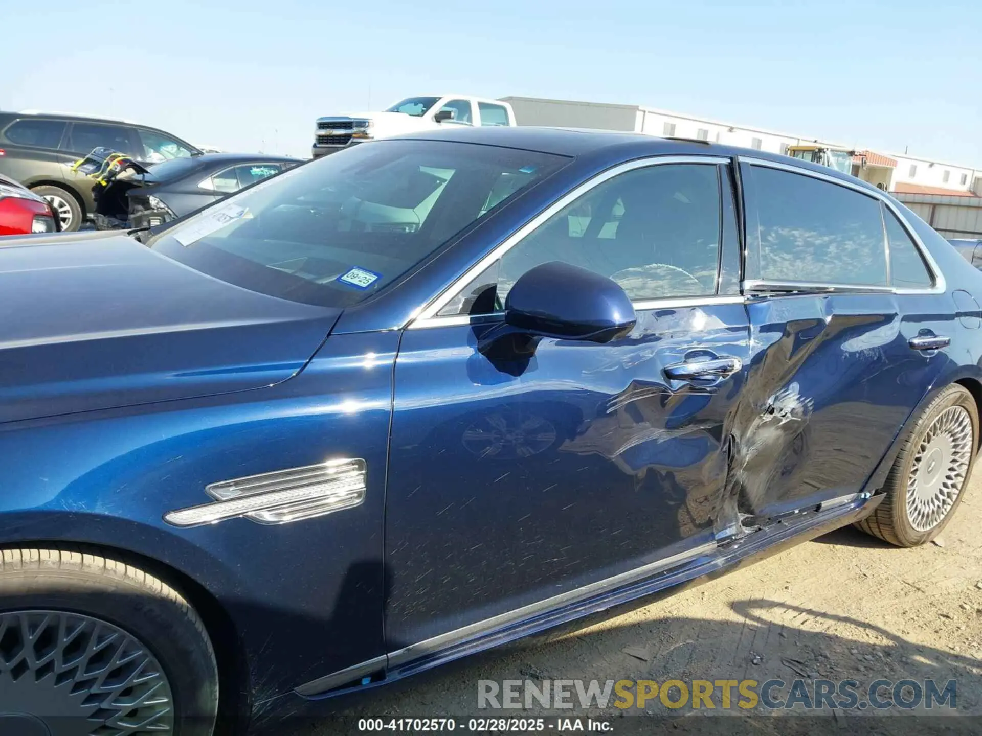 6 Photograph of a damaged car KMTF54PH4MU085164 GENESIS G90 2021