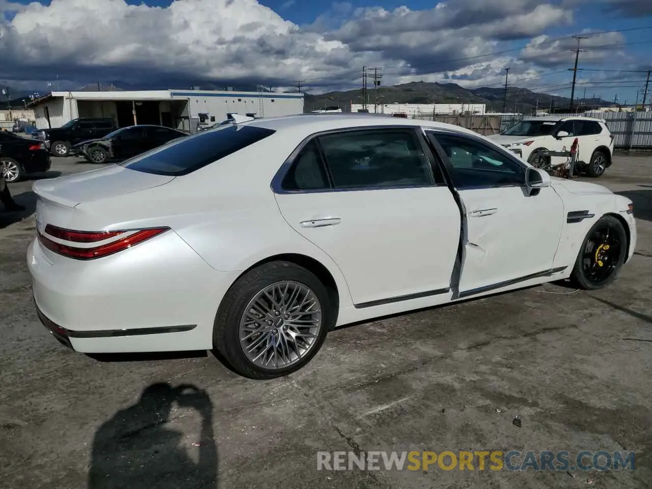 3 Photograph of a damaged car KMTF34PA0NU092980 GENESIS G90 2022