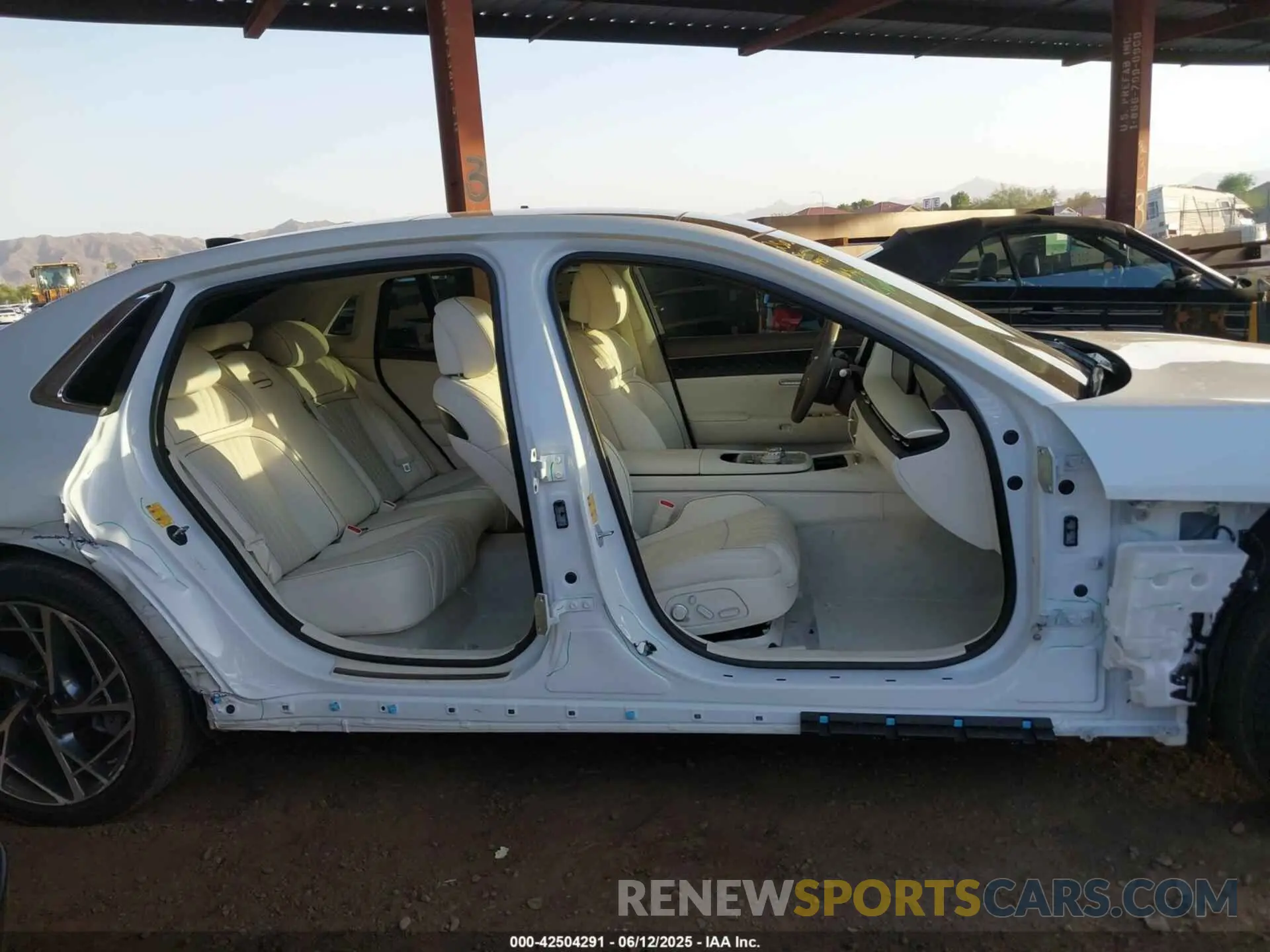 14 Photograph of a damaged car KMTFB4SD6PU024951 GENESIS G90 2023
