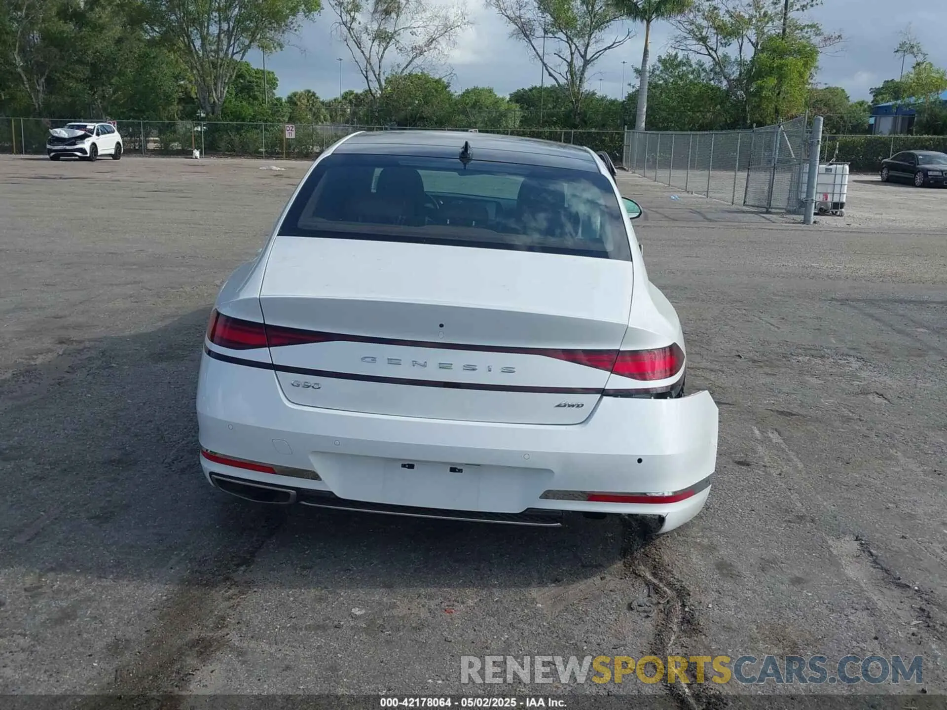 16 Photograph of a damaged car KMTFB4SD7RU037551 GENESIS G90 2024