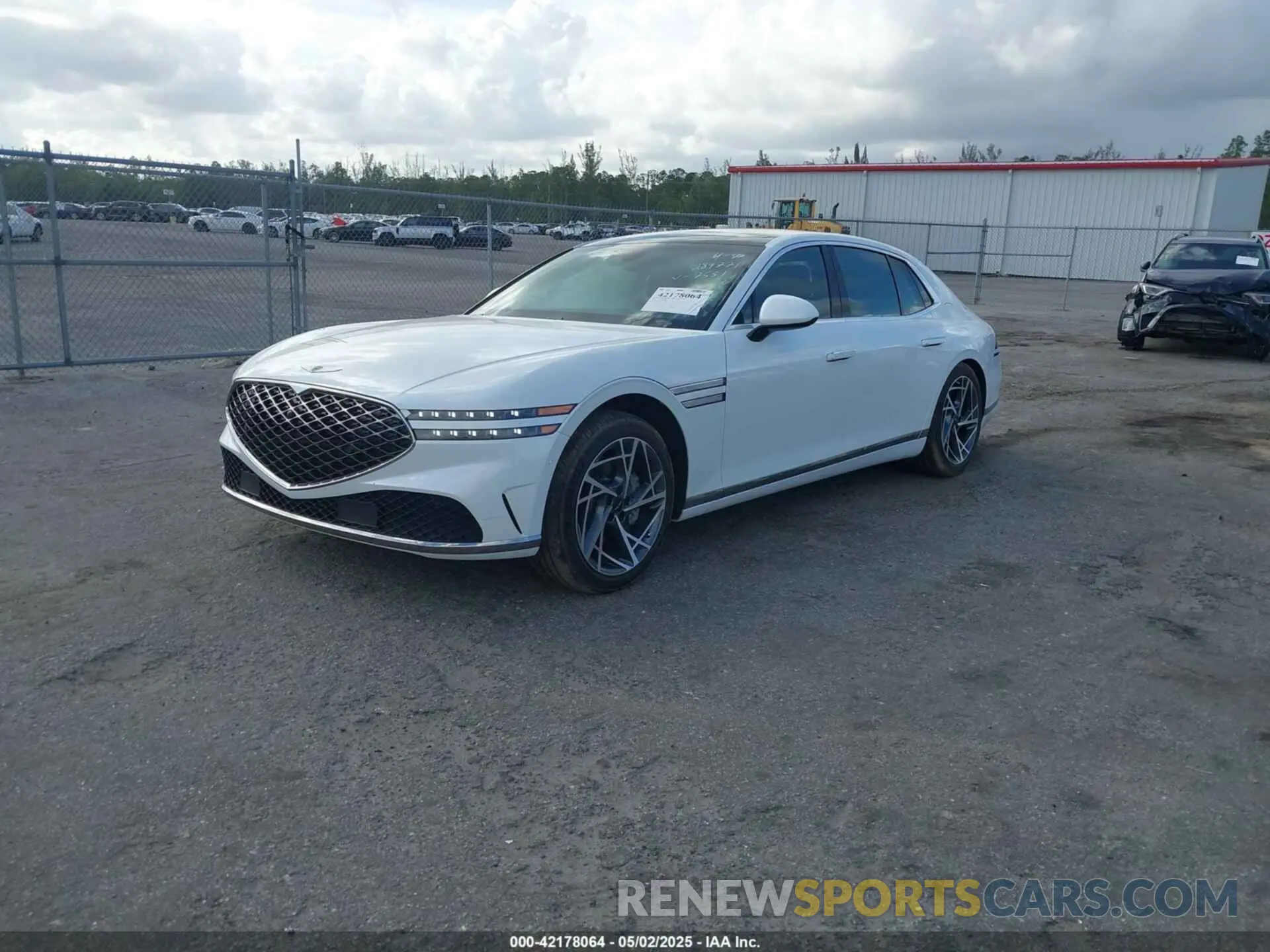 2 Photograph of a damaged car KMTFB4SD7RU037551 GENESIS G90 2024