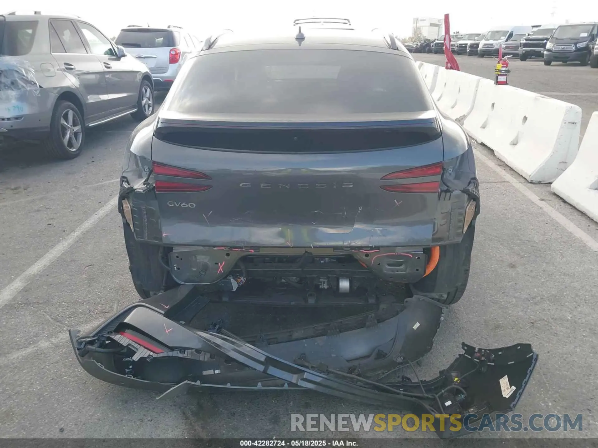 17 Photograph of a damaged car KMUKEDTB3PU011685 GENESIS GV60 2023