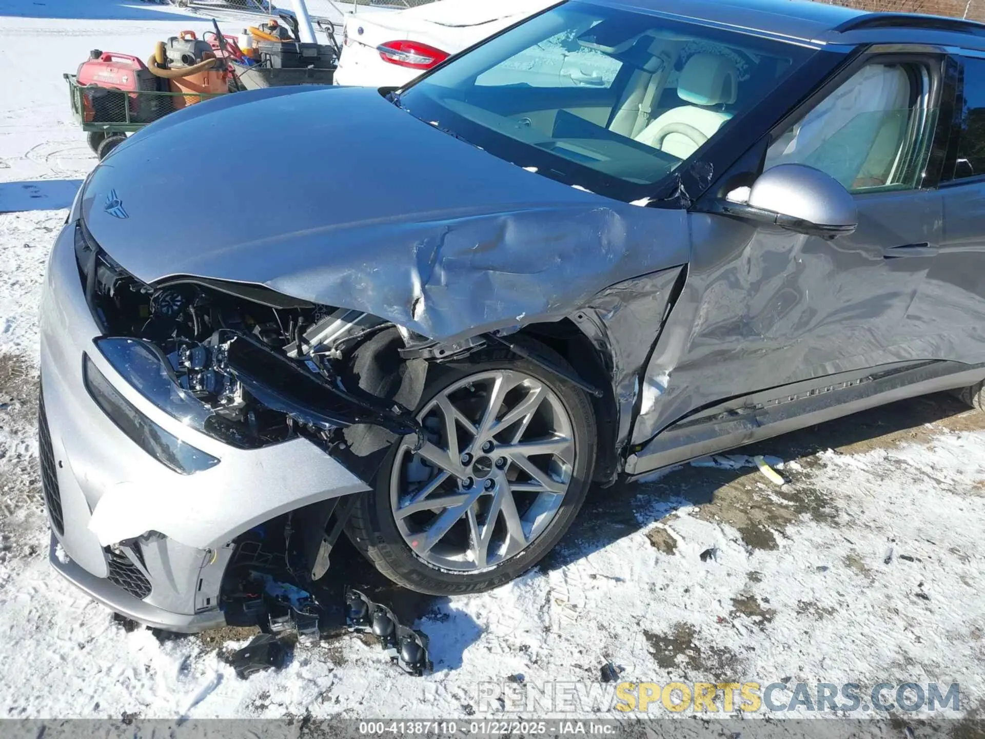 6 Photograph of a damaged car KMUKCDSCXSU026726 GENESIS GV60 2025