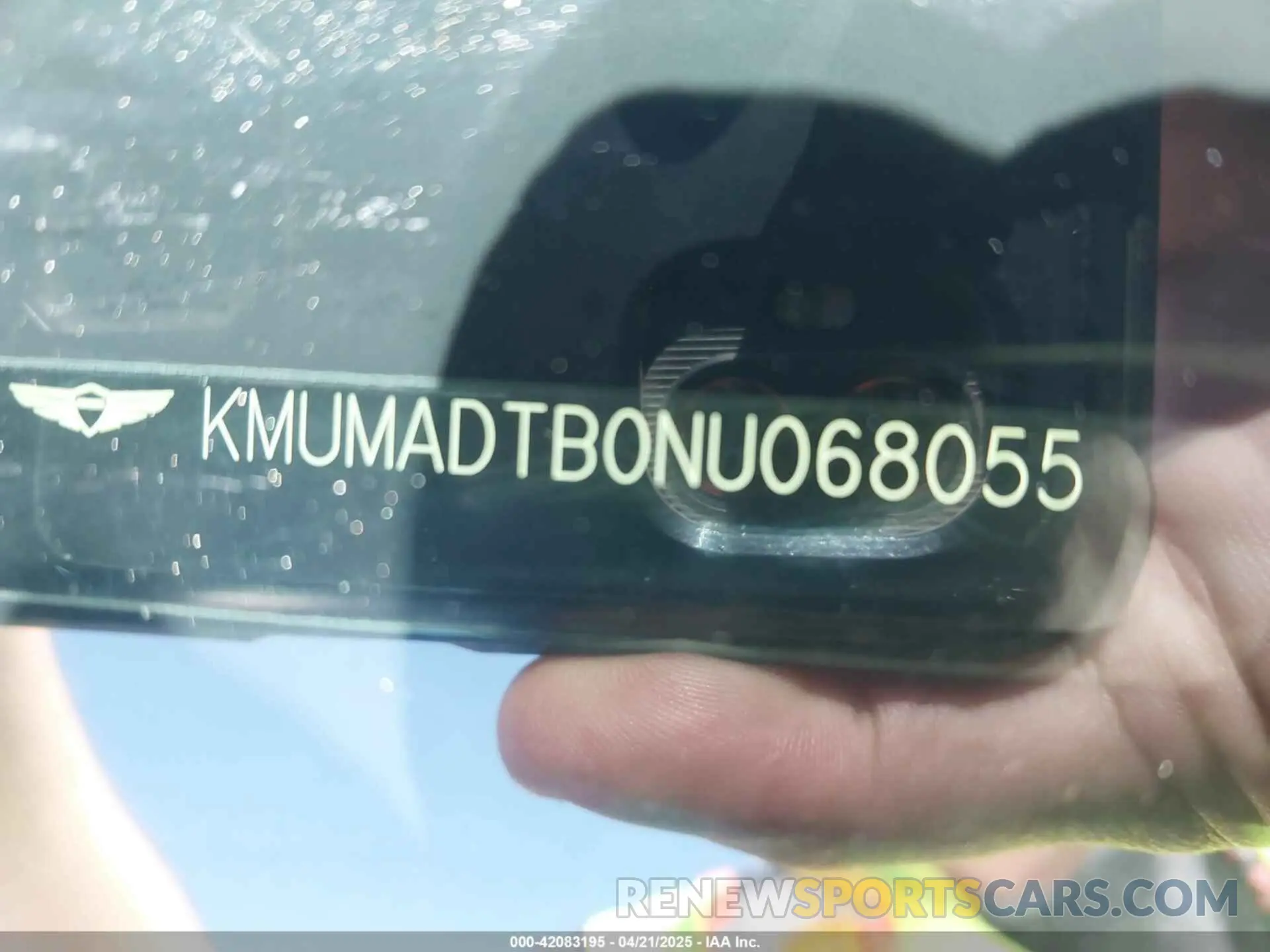 9 Photograph of a damaged car KMUMADTB0NU068055 GENESIS GV70 2022