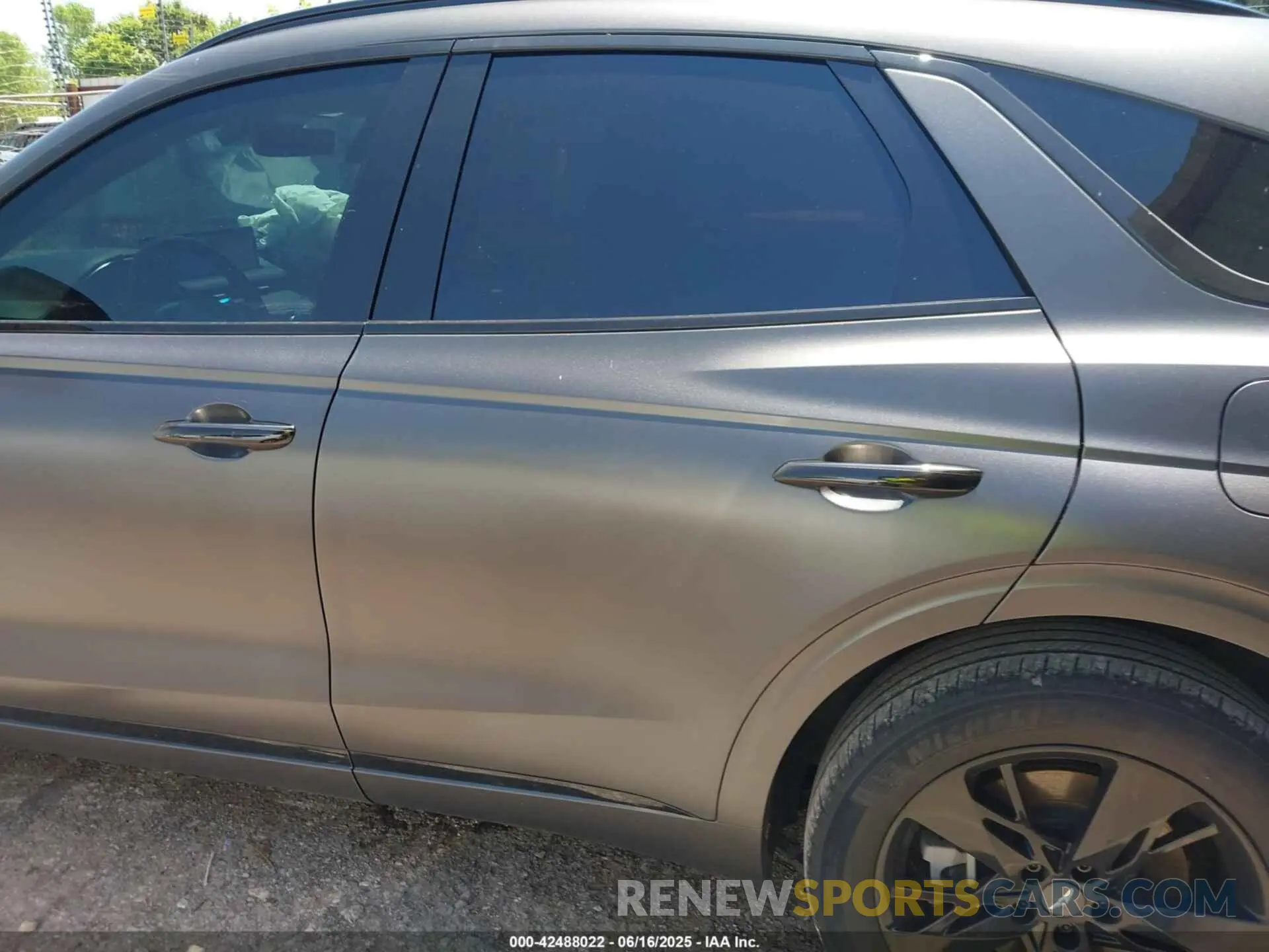 14 Photograph of a damaged car KMUMCDTC3NU073091 GENESIS GV70 2022