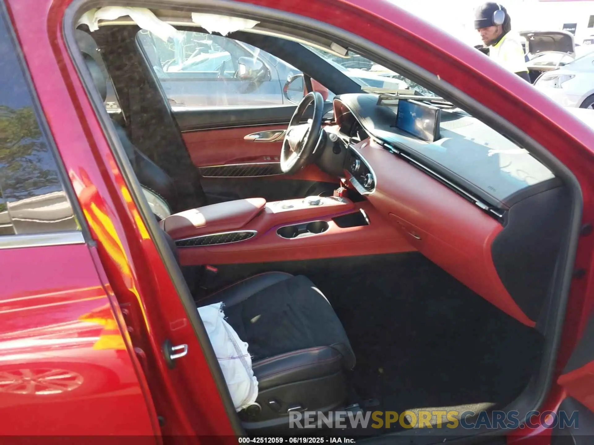 5 Photograph of a damaged car KMUMCDTC4NU012266 GENESIS GV70 2022