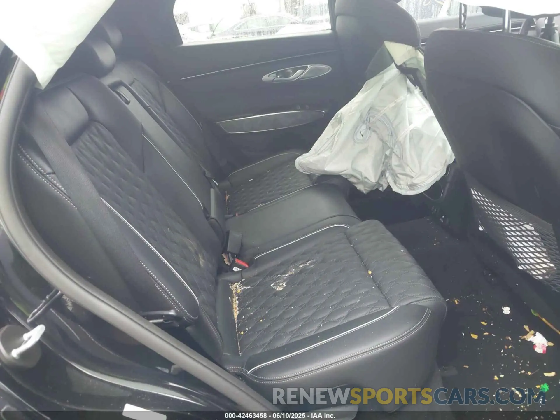8 Photograph of a damaged car KMUMCDTC4NU043789 GENESIS GV70 2022