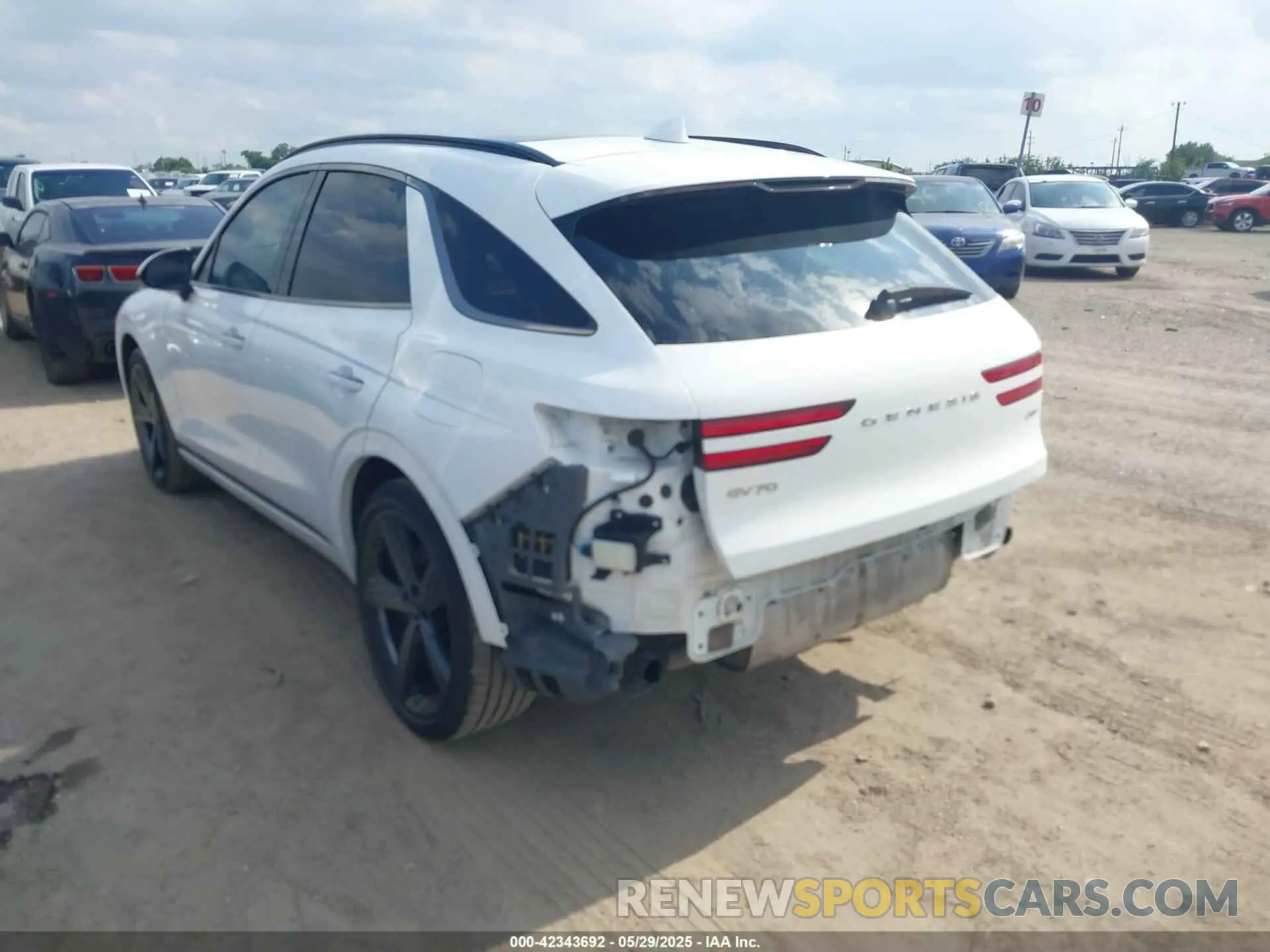 3 Photograph of a damaged car KMUMADTB1PU083862 GENESIS GV70 2023