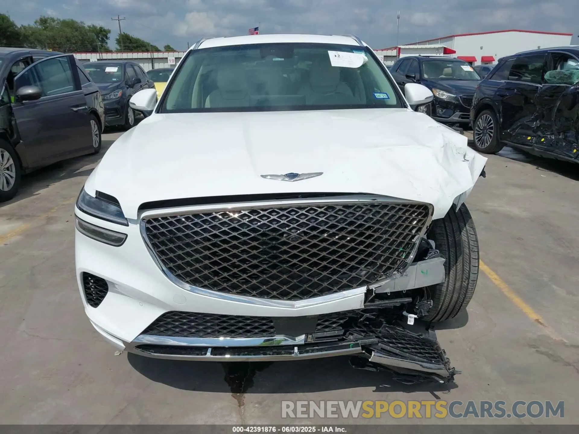17 Photograph of a damaged car KMUMADTB7PU139111 GENESIS GV70 2023